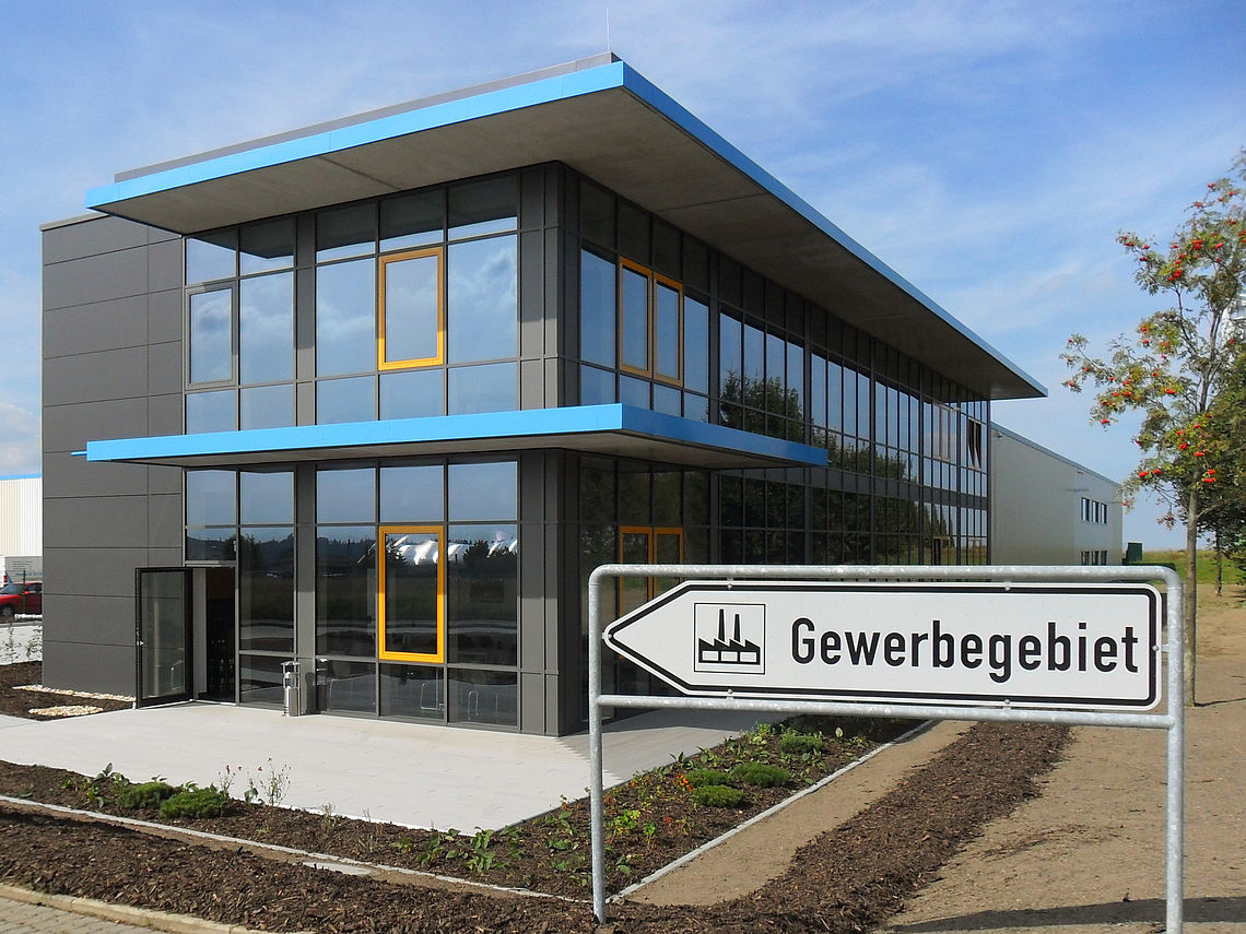 BAS Scheibenberg Referenz 'Neubau eines Kundenzentrums in Jöhstadt' Bauherr: Dietel Baulemente GmbH Baujahr: 2010